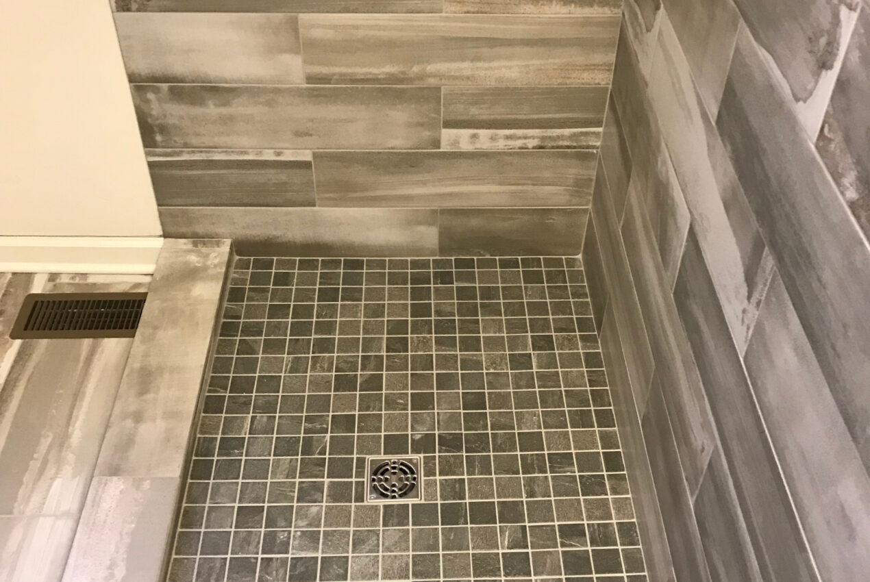 Glen-ellyn-powder-room-shower-1